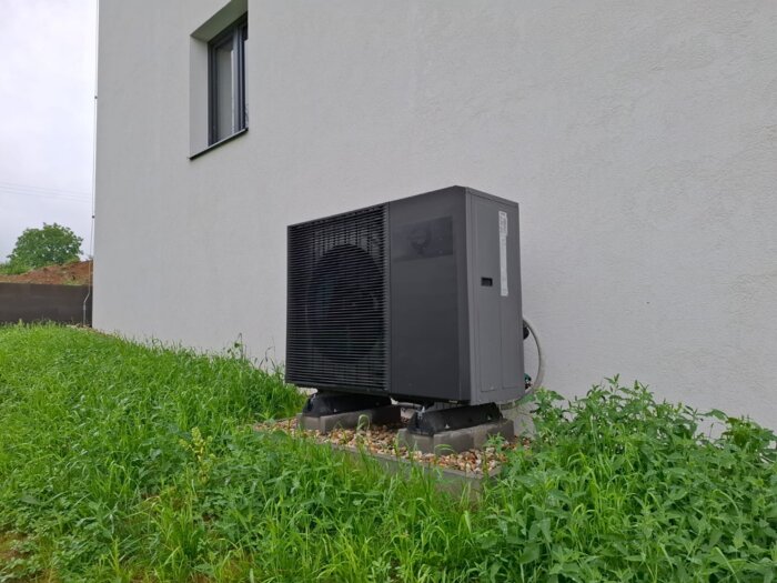 SVÁROV - BYTOVÝ DŮM