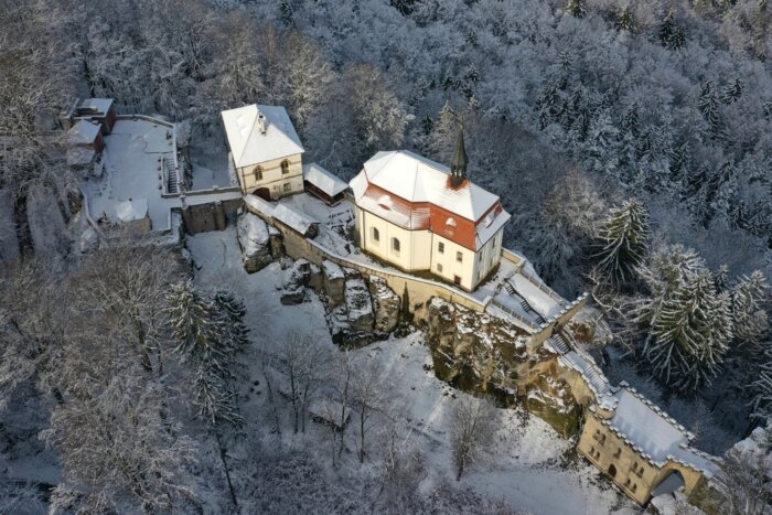 TURNOV - HRAD VALDŠTEJN
