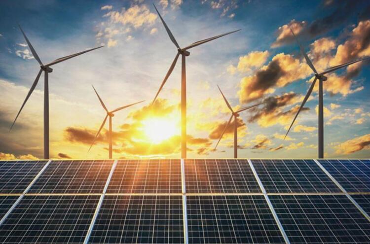 Solární tepelná energie a transformace energetiky: lisovací ocelové fitinky společnosti IVAR CS ve službách udržitelnosti životního prostředí