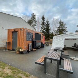 VEJPRNICE - STÁNEK S OBČERSTVENÍM