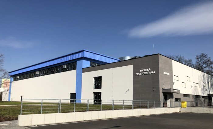 OTROKOVICE – SPORTOVNÍ VÍCEÚČELOVÁ HALA